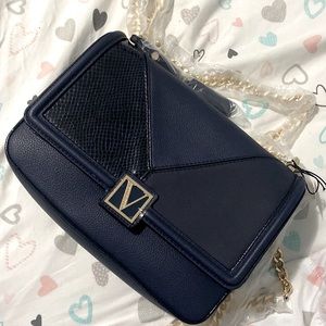 VS New Medium shoulder bag 😍